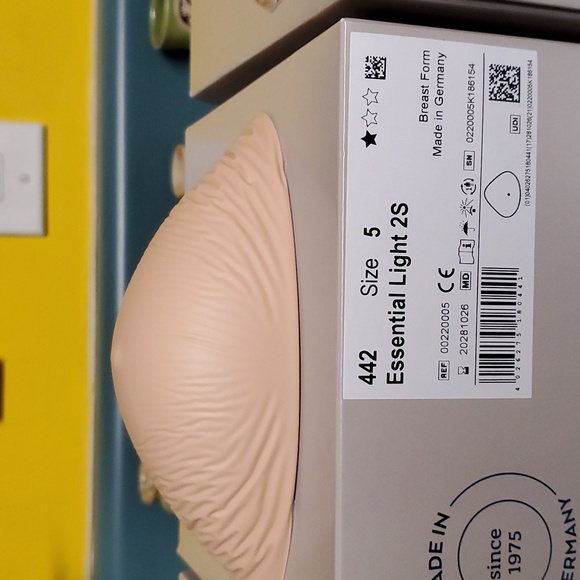 💕 Amoena Breast Prosthesis #442 - Picture 7 of 10